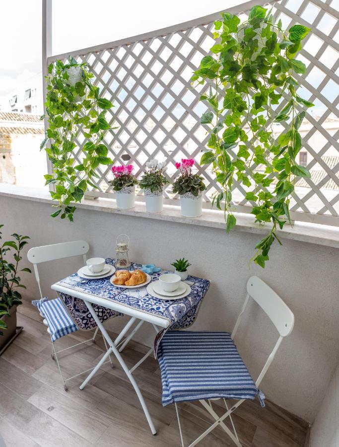 Porta Aragonese Luxury Rooms Palermo Exteriör bild